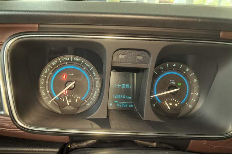 Used Buick GL8 2014 3.0L XT Luxury Business Flagship Edition Instrument Cluster