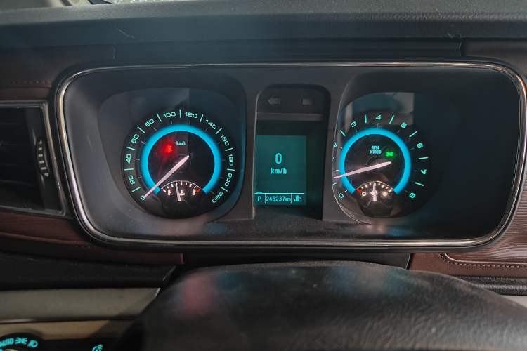 Used Buick GL8 2014 2.4L LT Luxury Business Executive Edition Instrument Cluster