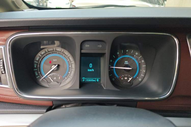 Used Buick GL8 2014 3.0L XT Luxury Business Flagship Edition Instrument Cluster