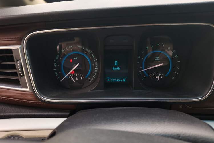 Used Buick GL8 2014 3.0L GT Luxury Business Haoya Edition Instrument Cluster
