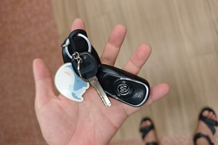 Used Buick GL8 2014 2.4L Classic Edition Interior 1