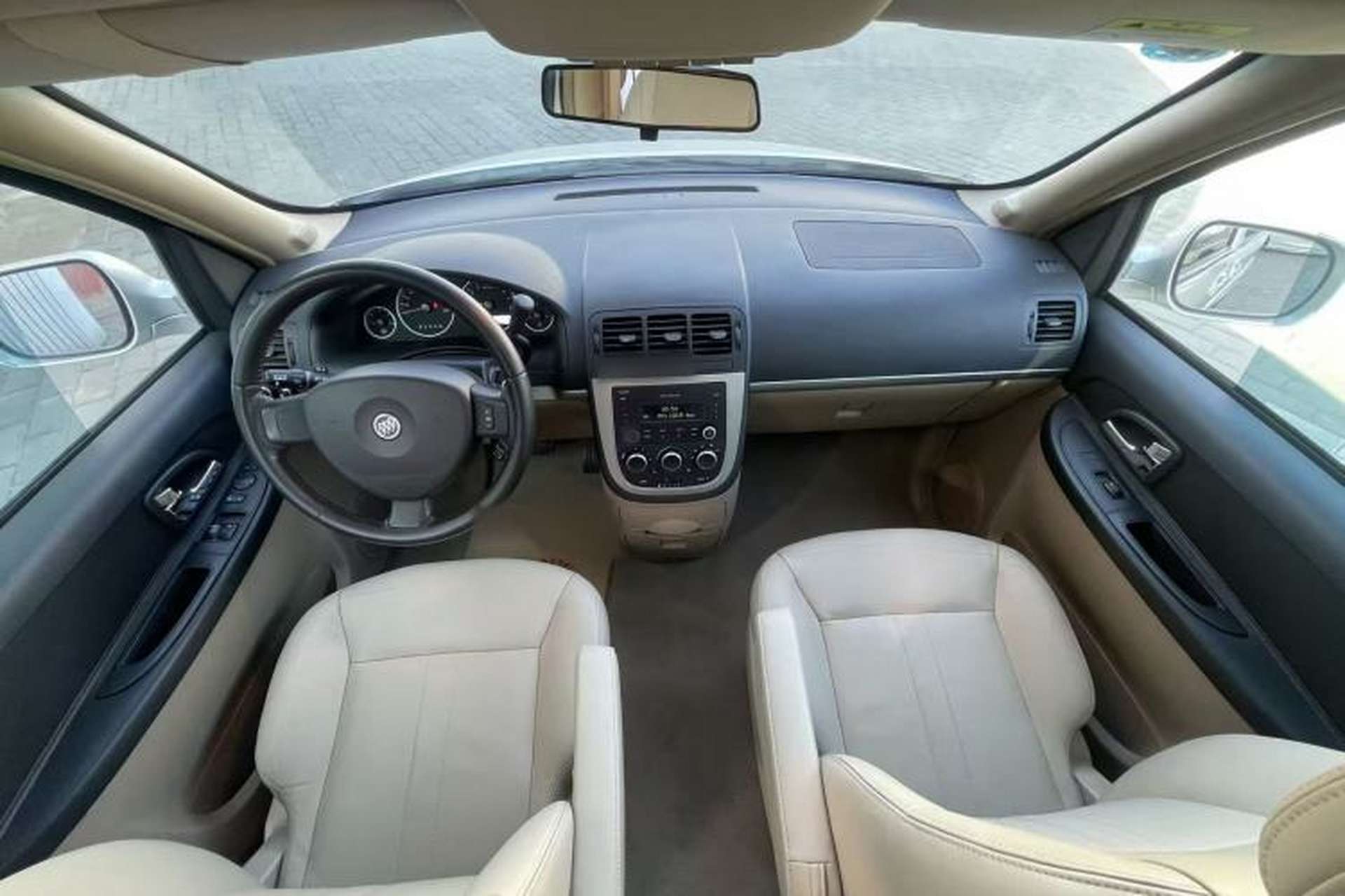 Used Buick GL8 2014 2.4L Executive Edition Interior 1
