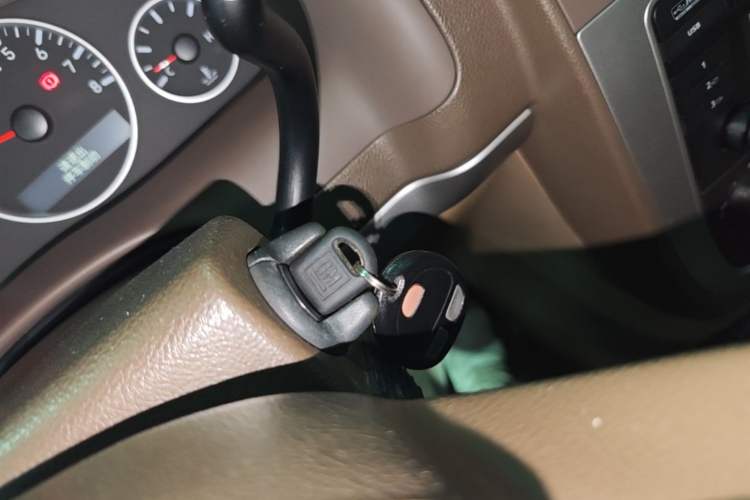 Used Buick GL8 2014 2.4L Classic Edition Interior 1