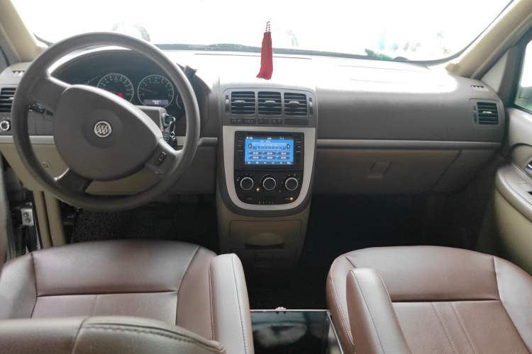 Used Buick GL8 2014 2.4L Classic Edition Interior 2