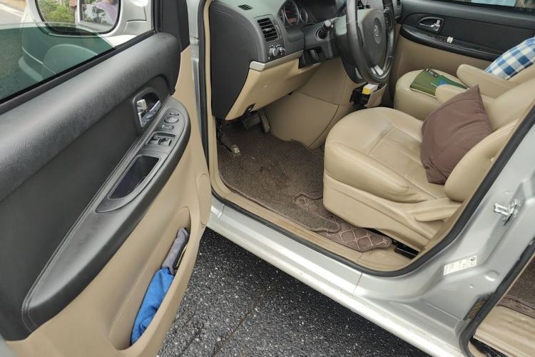Used Buick GL8 2014 2.4L Executive Edition Interior 3