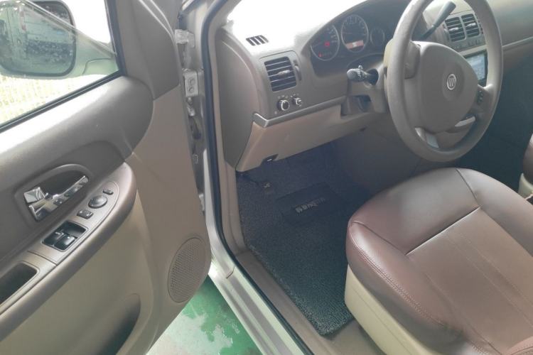 Used Buick GL8 2014 2.4L Classic Edition Interior 3