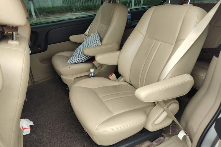 Used Buick GL8 2014 2.4L Executive Edition Interior 4