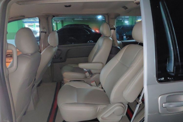Used Buick GL8 2014 2.4L Classic Edition Interior 4