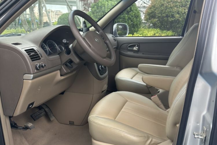 Used Buick GL8 2014 2.4L Classic Edition Interior 4
