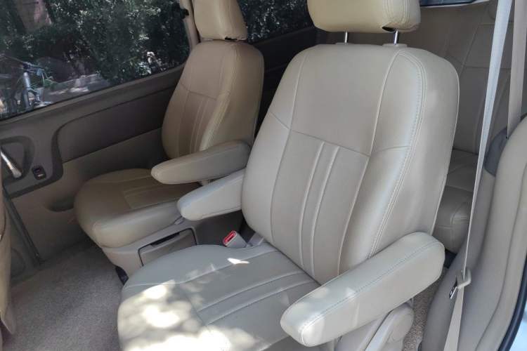 Used Buick GL8 2014 2.4L Comfort Edition Interior 4
