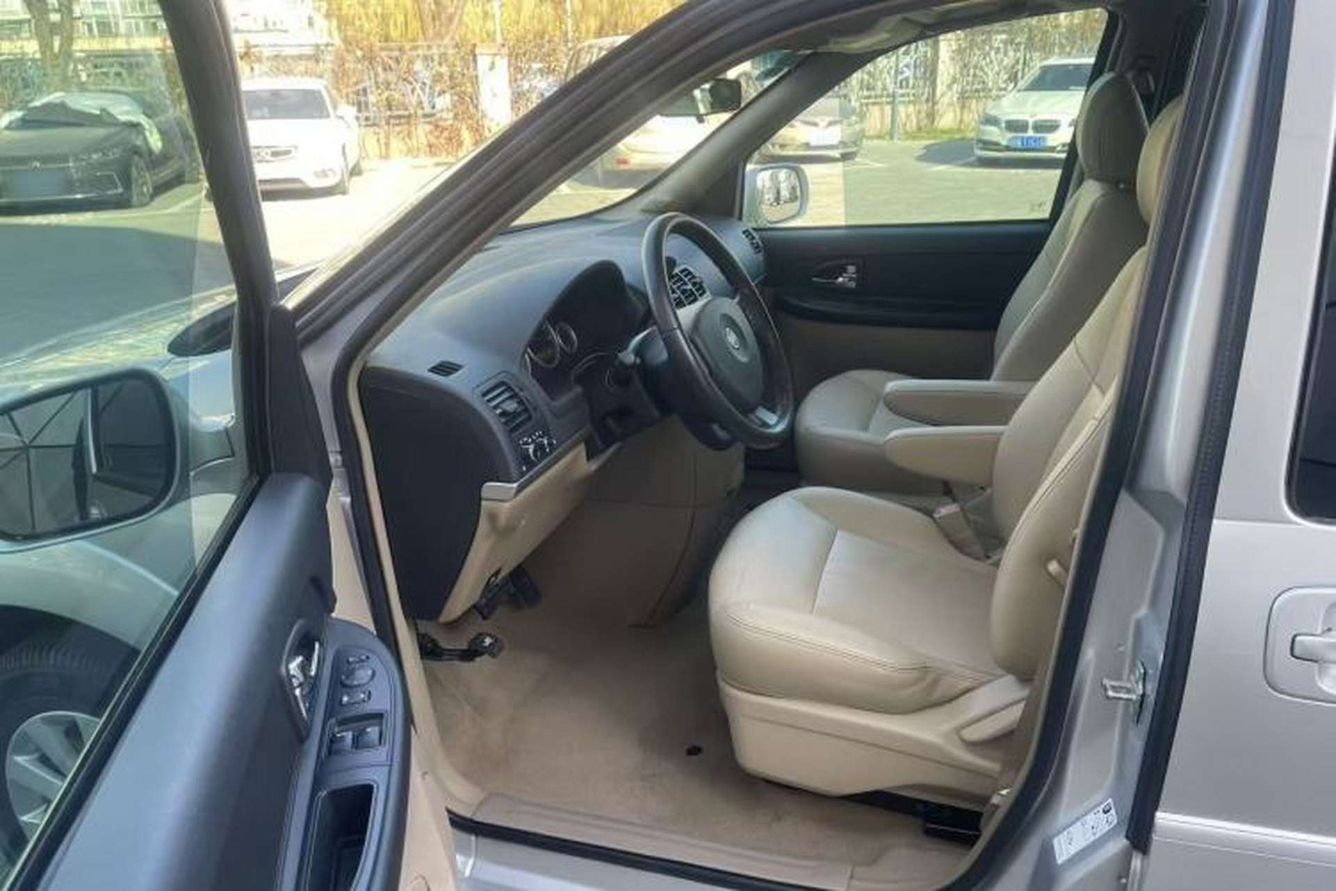 Used Buick GL8 2014 2.4L Executive Edition Interior 5