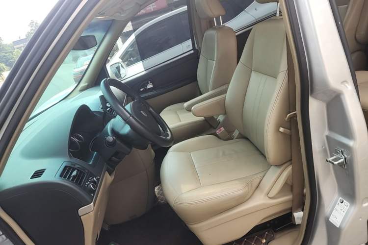 Used Buick GL8 2014 2.4L Executive Edition Left Front Seat