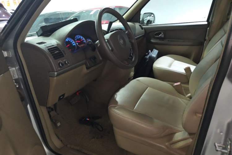 Used Buick GL8 2014 2.4L Classic Edition Left Front Seat