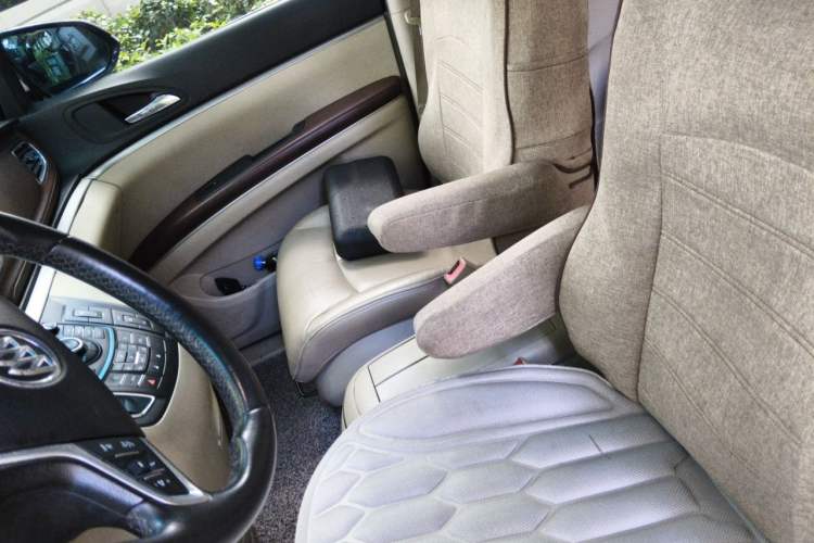 Used Buick GL8 2014 3.0L GT Luxury Business Haoya Edition Left Front Seat