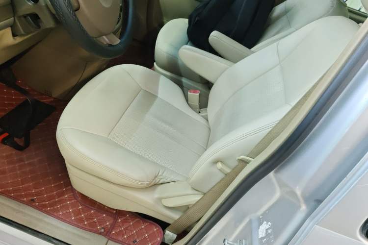 Used Buick GL8 2014 2.4L Classic Edition Left Front Seat