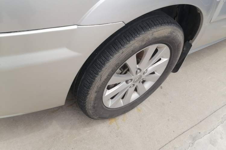 Used Buick GL8 2014 2.4L Classic Edition Left Front Wheel Hub