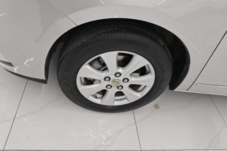Used Buick GL8 2014 3.0L GT Luxury Business Haoya Edition Left Front Wheel Hub