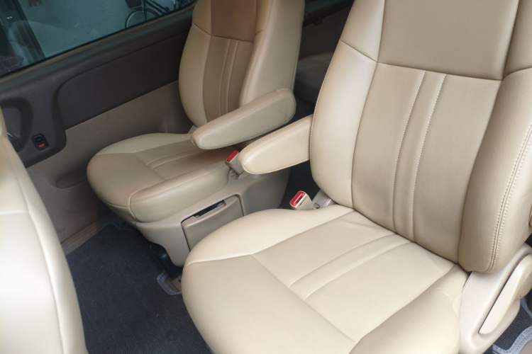 Used Buick GL8 2014 2.4L Comfort Edition Left Rear Seat