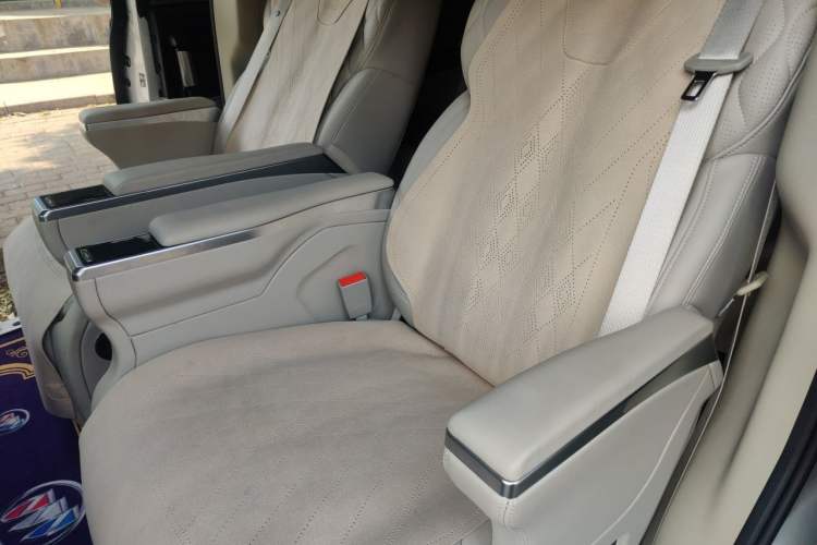 Used Buick GL8 2014 3.0L GT Luxury Business Haoya Edition Left Rear Seat