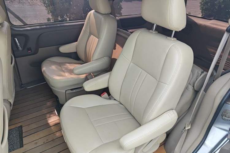 Used Buick GL8 2014 2.4L Classic Edition Left Rear Seat