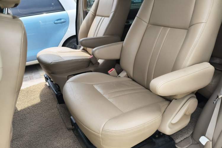Used Buick GL8 2014 2.4L Comfort Edition Left Rear Seat