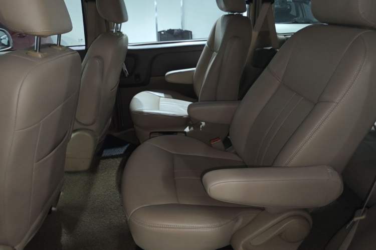 Used Buick GL8 2014 2.4L Classic Edition Left Rear Seat