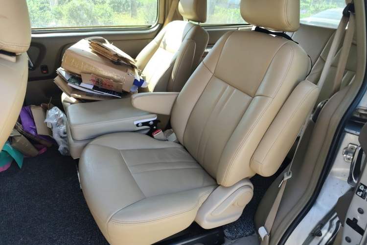 Used Buick GL8 2014 2.4L Classic Edition Left Rear Seat