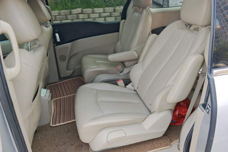 Used Buick GL8 2014 3.0L GT Luxury Business Haoya Edition Left Rear Seat