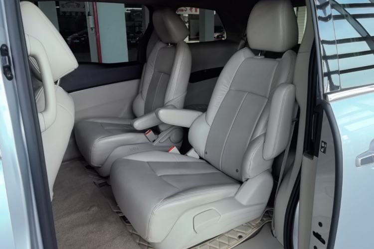 Used Buick GL8 2014 3.0L XT Luxury Business Flagship Edition Left Rear Seat