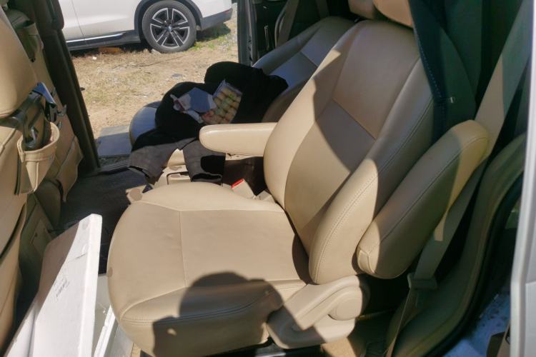 Used Buick GL8 2014 2.4L Classic Edition Left Rear Seat