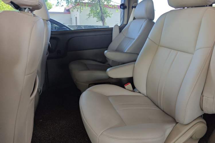 Used Buick GL8 2014 2.4L Classic Edition Left Rear Seat