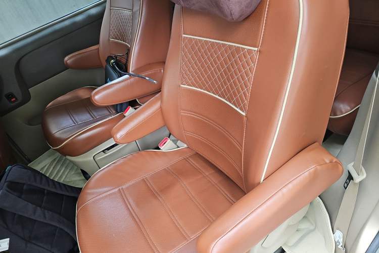 Used Buick GL8 2014 2.4L Classic Edition Left Rear Seat