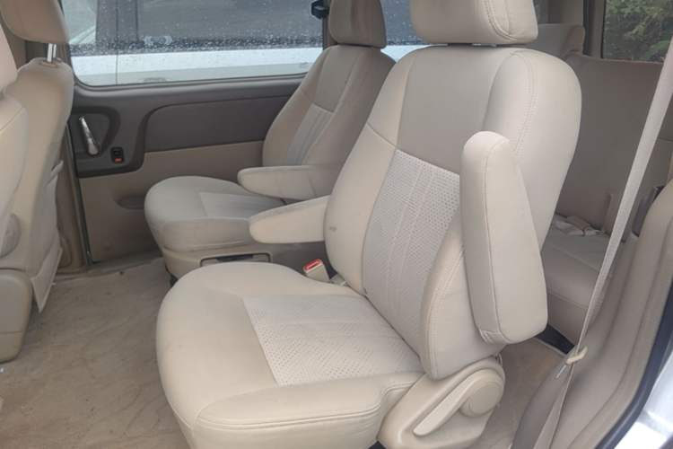 Used Buick GL8 2014 2.4L Comfort Edition Left Rear Seat