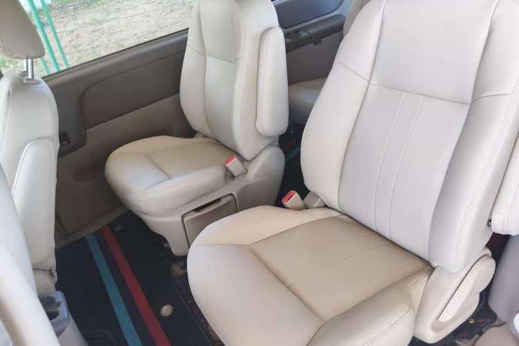 Used Buick GL8 2014 2.4L Classic Edition Left Rear Seat