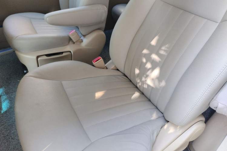 Used Buick GL8 2014 2.4L Classic Edition Left Rear Seat