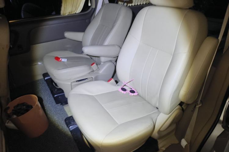 Used Buick GL8 2014 2.4L Classic Edition Left Rear Seat