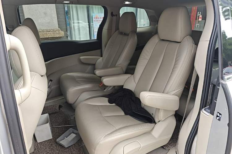 Used Buick GL8 2014 3.0L GT Luxury Business Haoya Edition Left Rear Seat