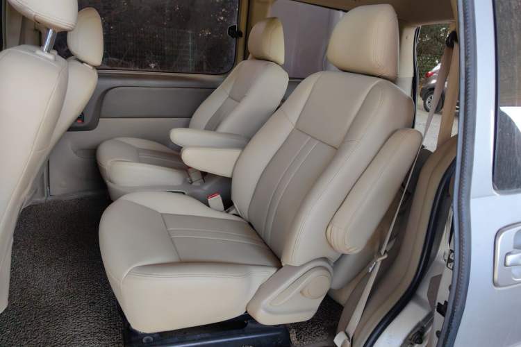 Used Buick GL8 2014 2.4L Classic Edition Left Rear Seat