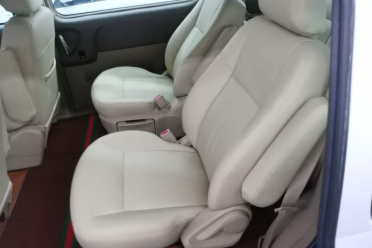 Used Buick GL8 2014 2.4L Classic Edition Left Rear Seat