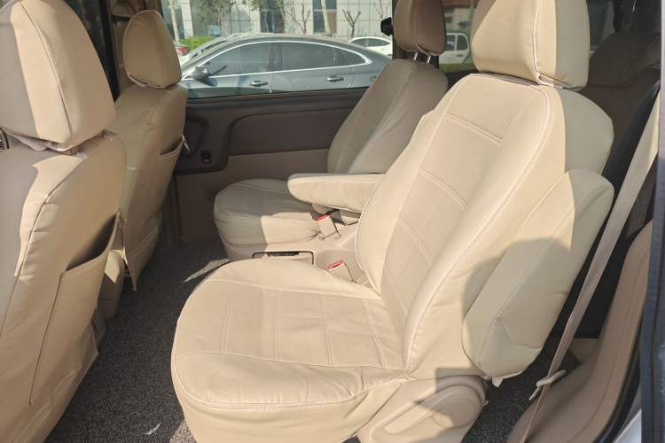 Used Buick GL8 2014 2.4L Classic Edition Left Rear Seat