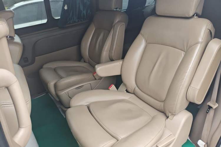 Used Buick GL8 2014 2.4L Classic Edition Left Rear Seat