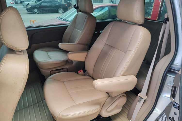 Used Buick GL8 2014 2.4L Classic Edition Left Rear Seat