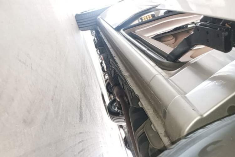 Used Buick GL8 2014 2.4L Executive Edition Left Side Sill