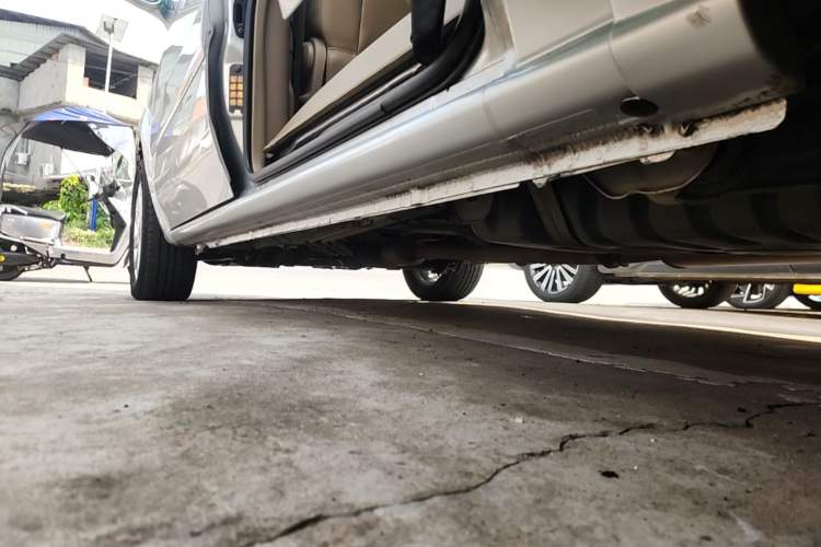 Used Buick GL8 2014 2.4L Executive Edition Left Side Sill