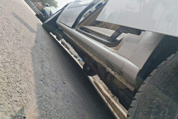 Used Buick GL8 2014 2.4L Classic Edition Left Side Sill