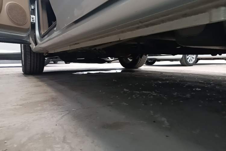 Used Buick GL8 2014 2.4L Classic Edition Left Side Sill