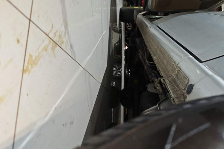 Used Buick GL8 2014 2.4L Classic Edition Left Side Sill