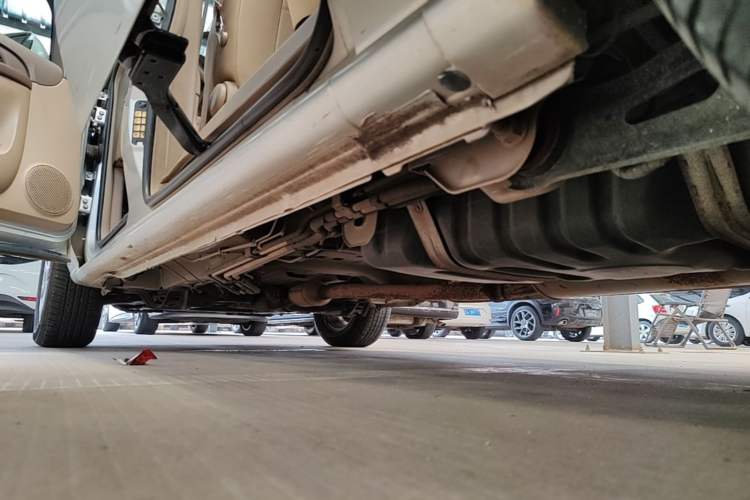 Used Buick GL8 2014 2.4L Classic Edition Left Side Sill