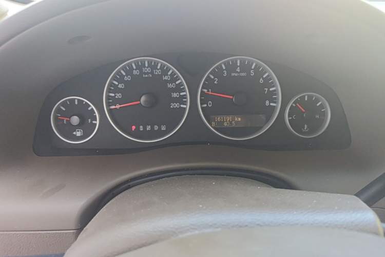 Used Buick GL8 2014 2.4L Classic Edition Odometer Close Up