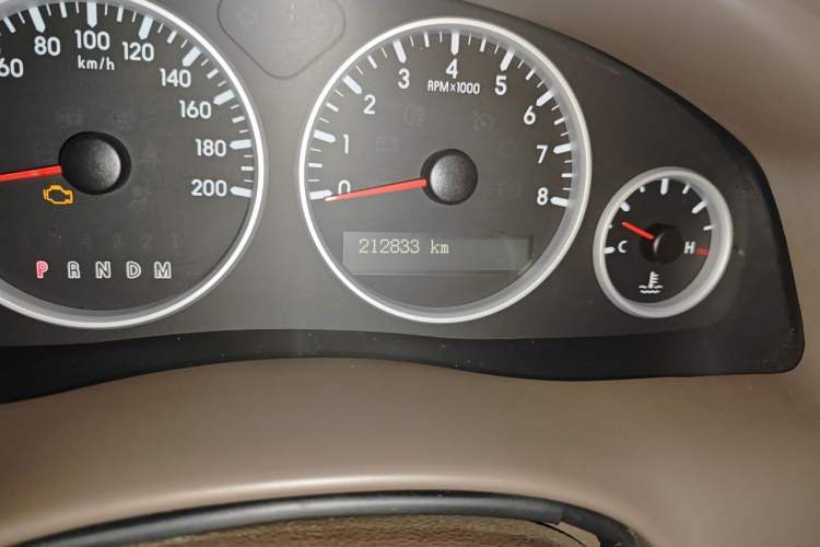 Used Buick GL8 2014 2.4L Classic Edition Odometer Close Up